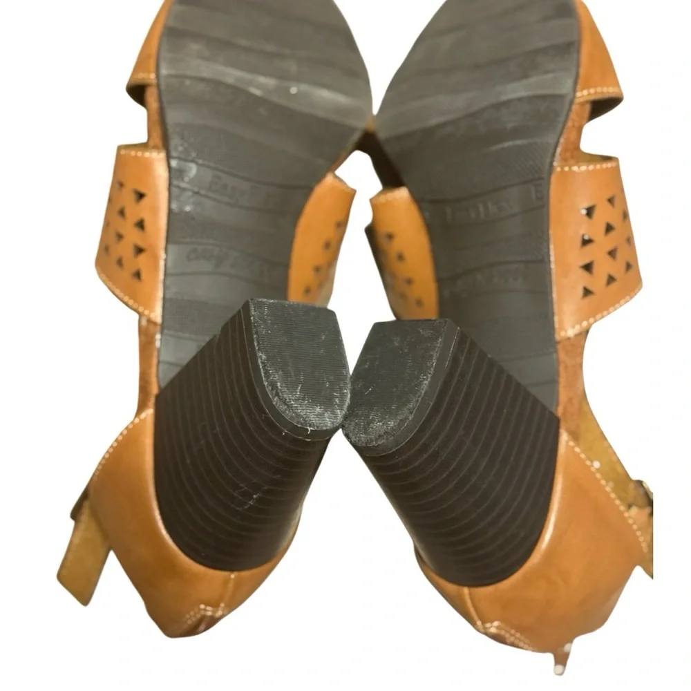 Easy Street Brown Cutout Sandals Size 9 Comfort Ankle Strap - Picture 5 of 6